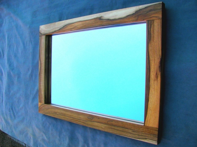 Mirror of Nut`s Solid