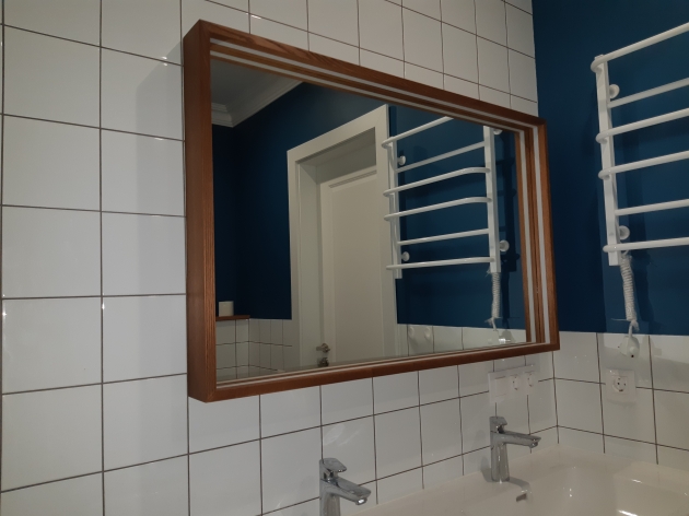 Дзеркало з підсвіткою для ванної кімнати