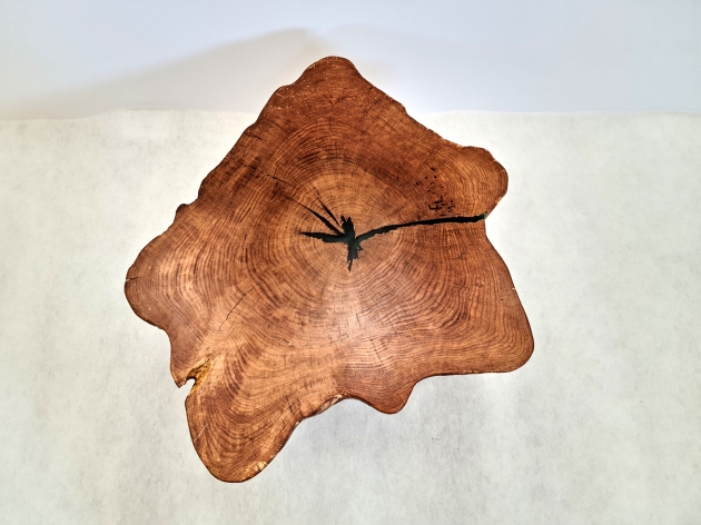 Solid cut table 0018