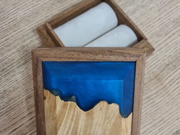 JEWELRY BOX