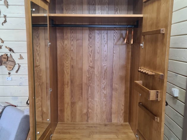 Fad wardrobe closet