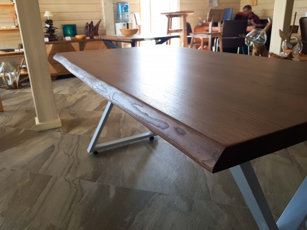 TABLE LIGHT