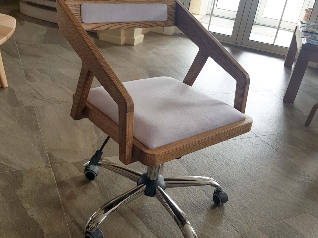 LUFER GRAY CHAIR