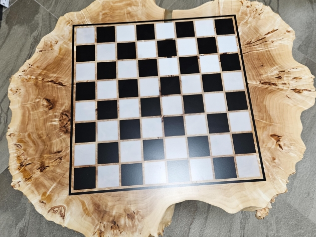 ЖУРНАЛЬНИЙ СТОЛИК CHESS