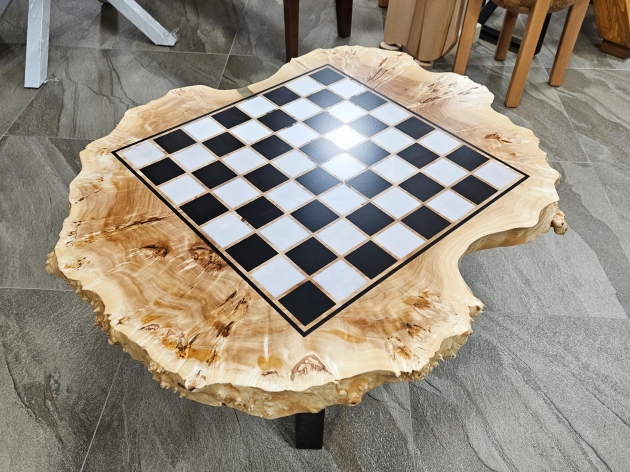 ЖУРНАЛЬНИЙ СТОЛИК CHESS