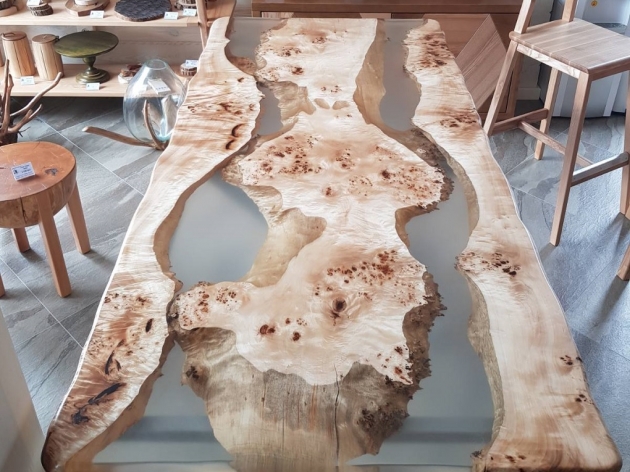 Oasis Table