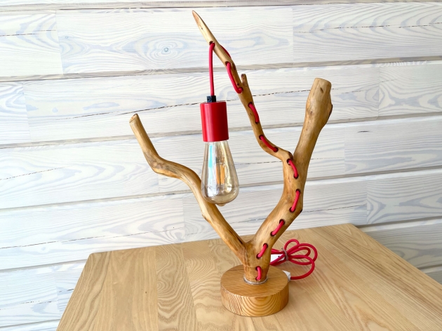 Светильник Стежок за стежком (красный шнур)