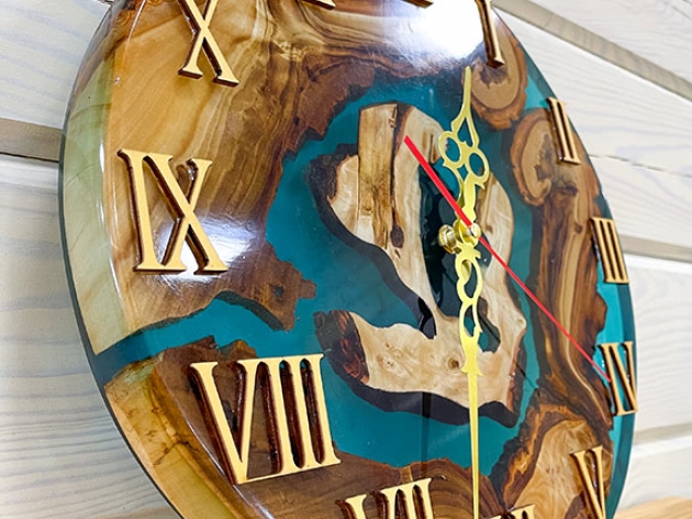 Годинник настінний 010