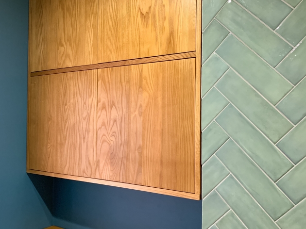 Hanging Cabinet