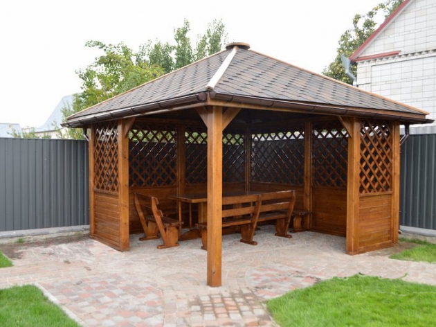 Semi-Open Arbor