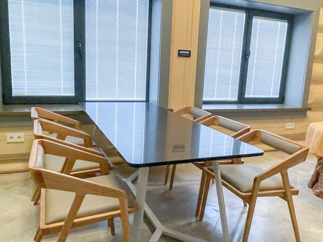 DINING TABLE LUX