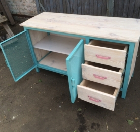 Chest of Alder W010