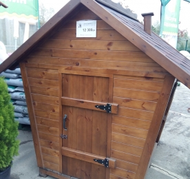 Дитячий будиночок із дерева