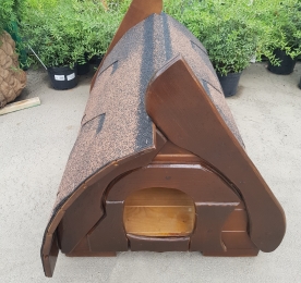 Small Kennel of Wood