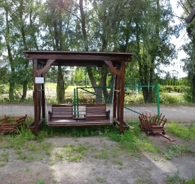 Гойдалка з дерева (0086)