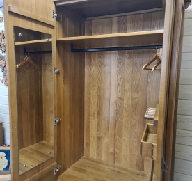 Fad wardrobe closet
