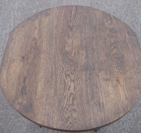 Round Dining Table of Oak`s Solid
