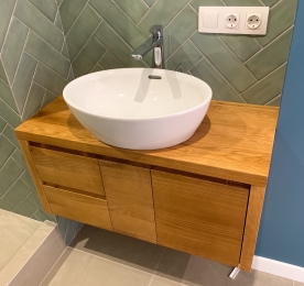 Hanging Cabinet