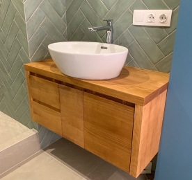 Hanging Cabinet