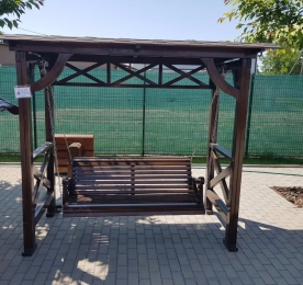 Гойдалка з дерева