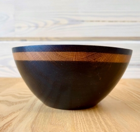 Toned bowl of natural wood (W 013)