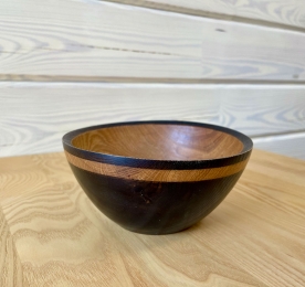 Toned bowl of natural wood (W 013)